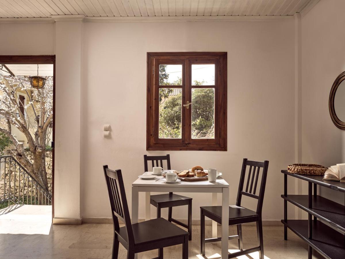 Razis Apartments 티실리비 외부 사진