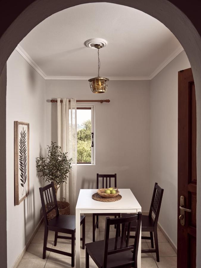 Razis Apartments 티실리비 외부 사진